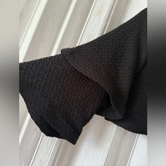 Black Textured Bell Sleeve Top - Picture 2 of 2